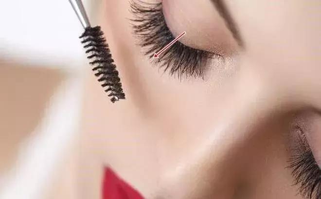 日常眼妆小技巧三步轻松搞定眼妆,眼妆新手学起来最简单的方法