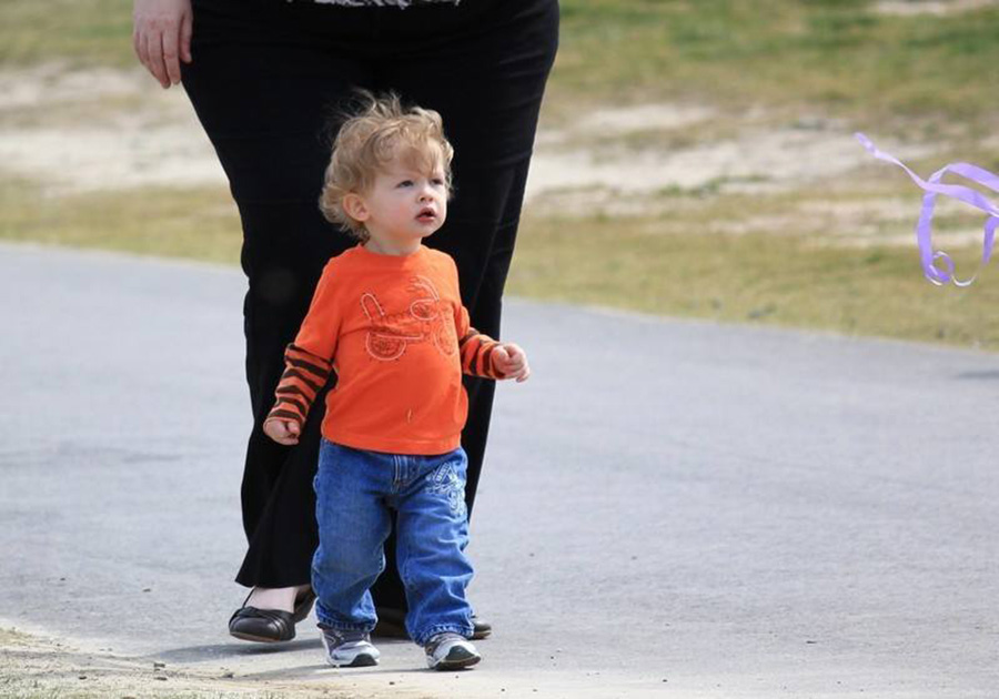 如何高效轻松地带18个月大的小孩,让在美国的华人妈妈来教你