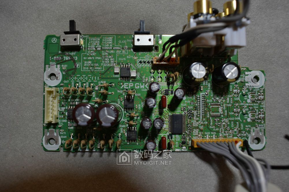 索尼uda1听感评测,索尼vf1功放拆解