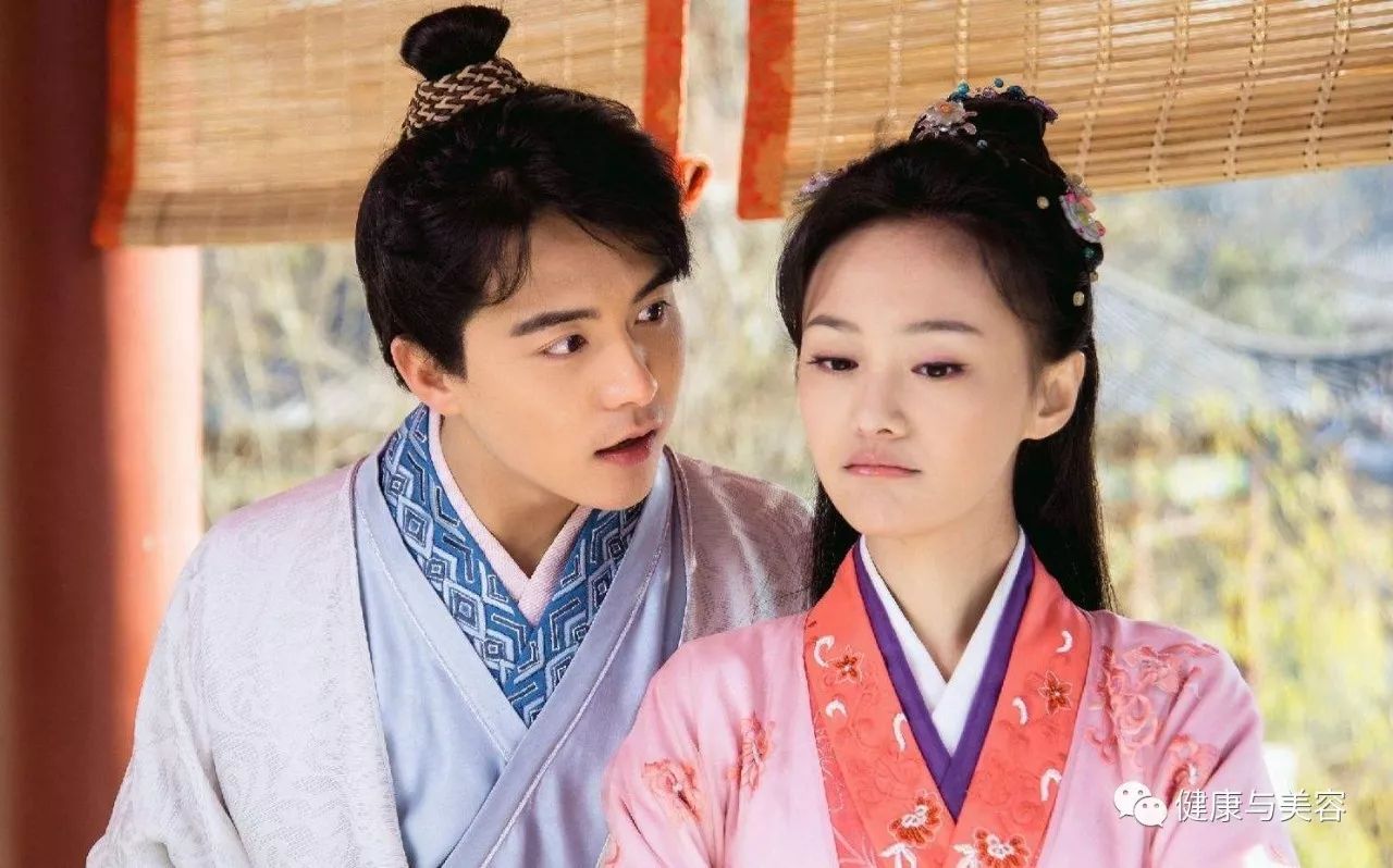 拥有巴掌脸,拥有一张小脸也是一种优势