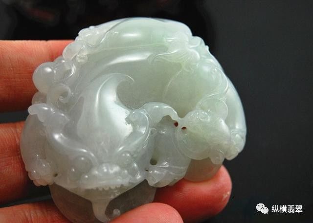 歪头翡翠貔貅招横财,正脸翡翠貔貅守正财,还有最后一点不能忽略