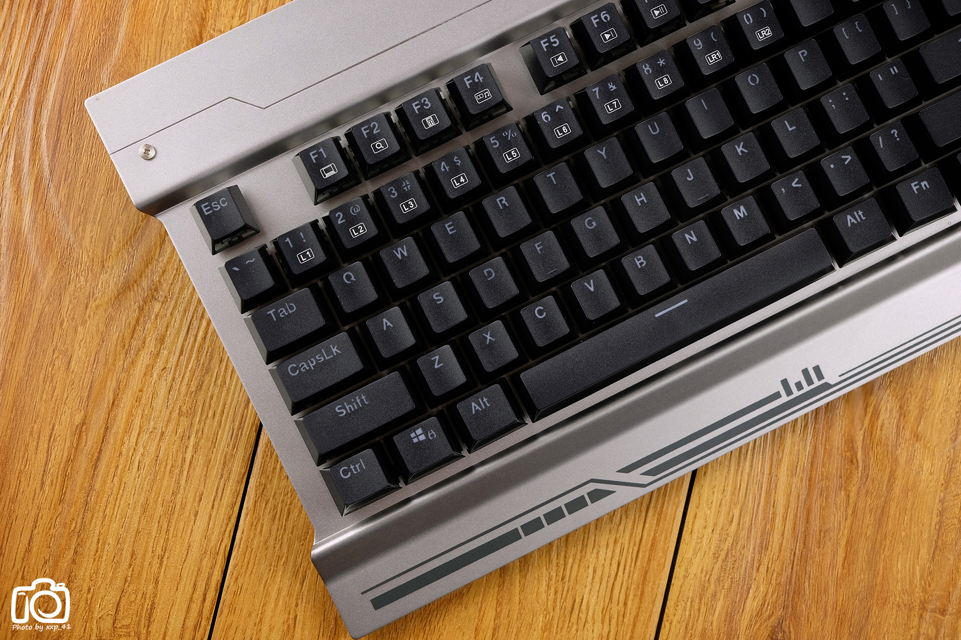 噼里啪啦打字噪，居然还防水：映泰沙漠方舟GK30青轴电竞机械键盘