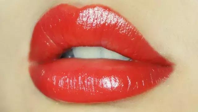 在欧洲买lv可退税,买lv包退税合适还是免税店合适