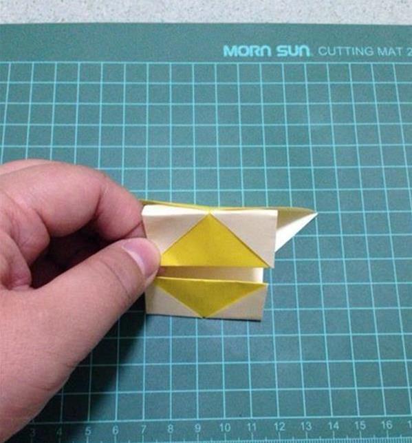 中秋手工灯笼折纸教程简单,折纸菠萝灯笼图解