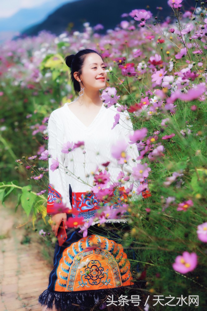 不爱宣传只爱拍戏旅行王力可才是演艺界的一股清流（天之水网）