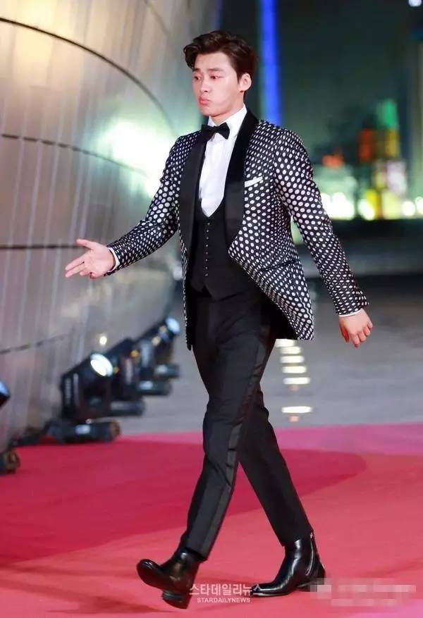 李易峰真的又回到舞台上了吗,李易峰在韩国有多受欢迎