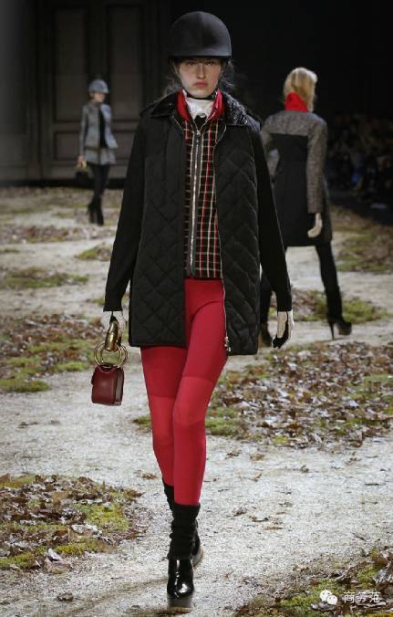 马云穿加拿大鹅牌羽绒服,马云羽绒服moncler