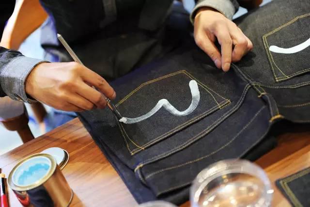 40多的牛仔裤和100多的有什么区别,30块钱和40块钱的裤子有什么区别