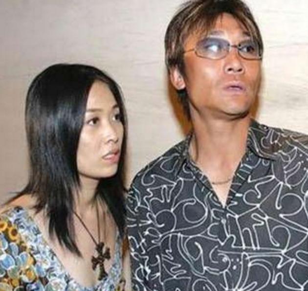 足球运动员高峰现任妻子是谁,足球高峰的老婆是谁