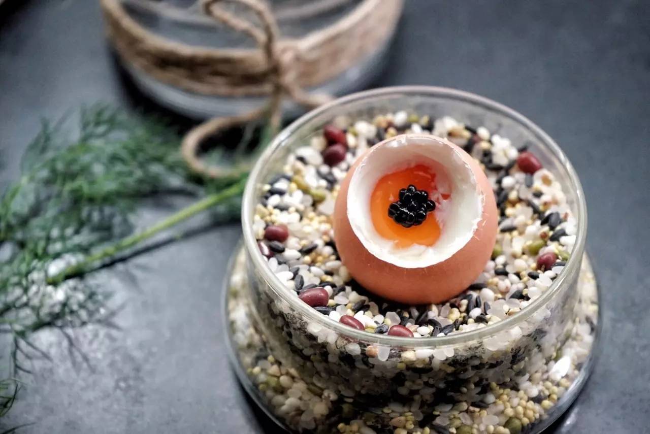 一刀切下去，鸡蛋流黄的感觉，好像中了500万！