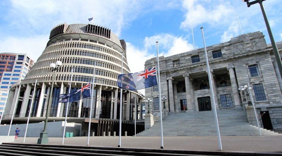 YS看新西兰:乳制品拍卖走低;房市放缓;新政府局面艰巨