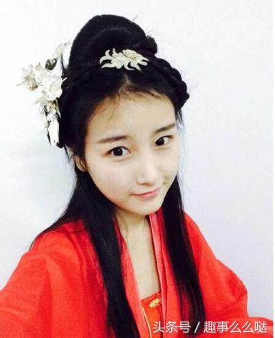 出门发型简单好看披肩编发,十分钟出门编发丸子头