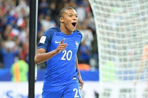 姆巴佩被疯狂犯规,姆巴佩被训练法甲金靴