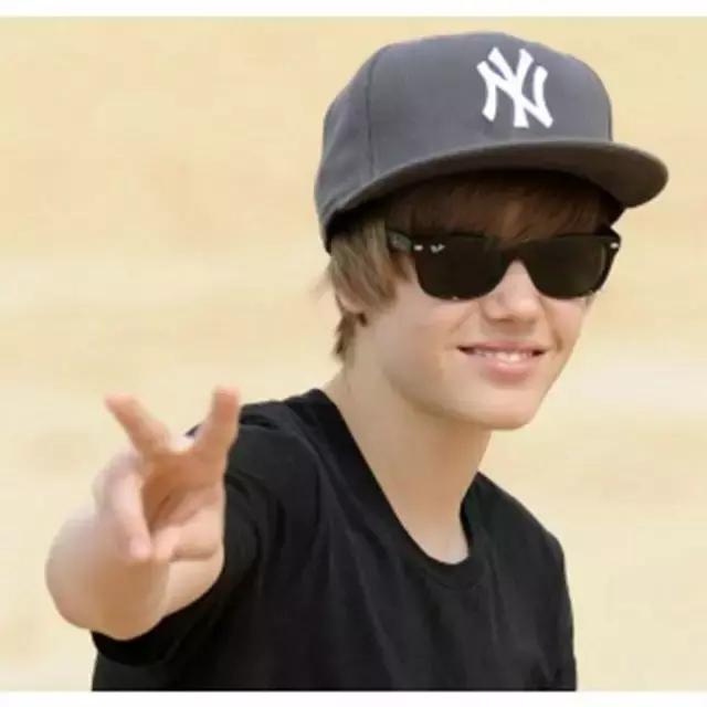 newera蓝色棒球帽,明星newera帽子同款棒球帽