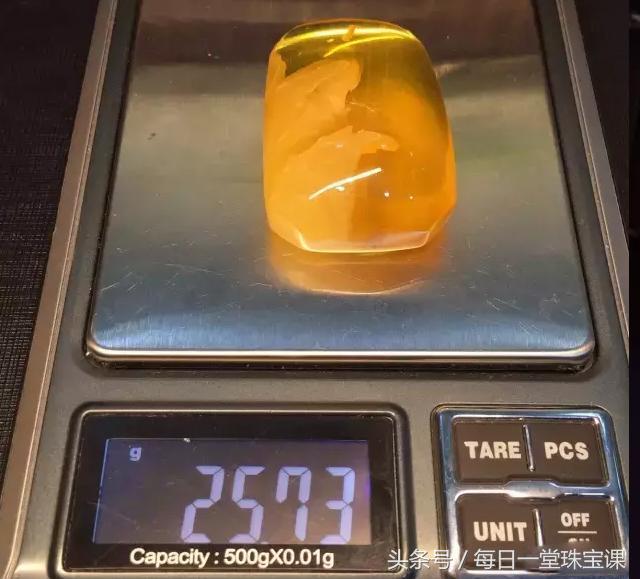 最好的蜜蜡是怎样的,300块钱可以买到什么品质的蜜蜡