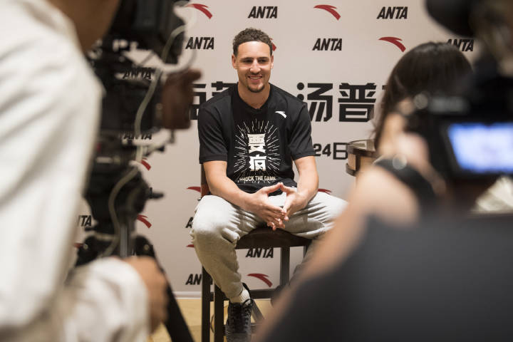 汤神和汤普森,汤神汤普森亲签球衣价值