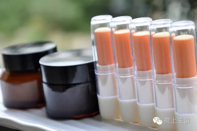 小孩子自己在家做的唇膏,自制儿童润唇膏家庭版家用材料