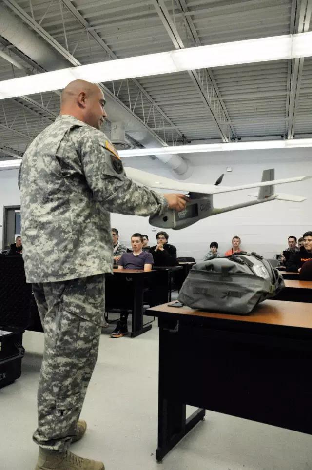 大乌鸦渡鸦无人机,渡鸦无人机巡航高度