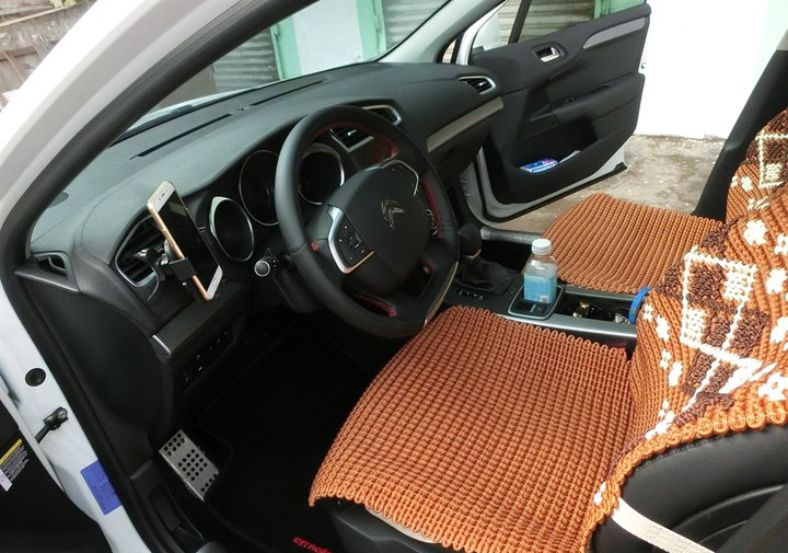 雪铁龙c4l空间表现,2014款雪铁龙c4l1.8l手动挡劲智型