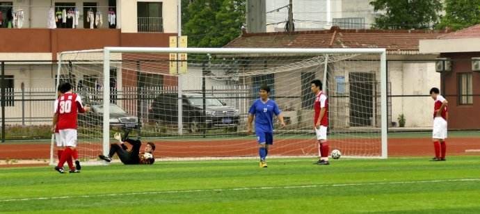 被练过的门将扑的石乐志？也许你需要冷静的思考一下