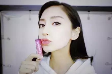 经常断货看看这些明星们用的口红吧