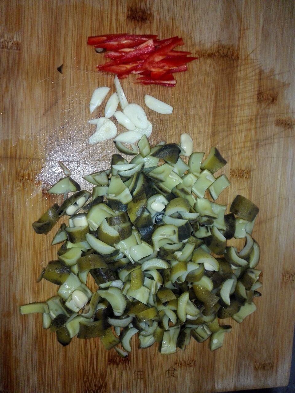 超级下饭菜豆角牛肉粒,超下饭的蒜苗牛肉粒