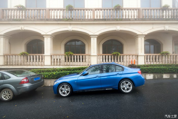 宝马X6,不谈性能如何!自驾遇上大雨还被拍成大片,颜值绝对够!