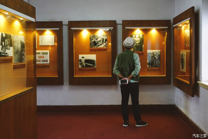 宝马X6，不谈性能如何！自驾遇上大雨还被拍成大片，颜值绝对够！