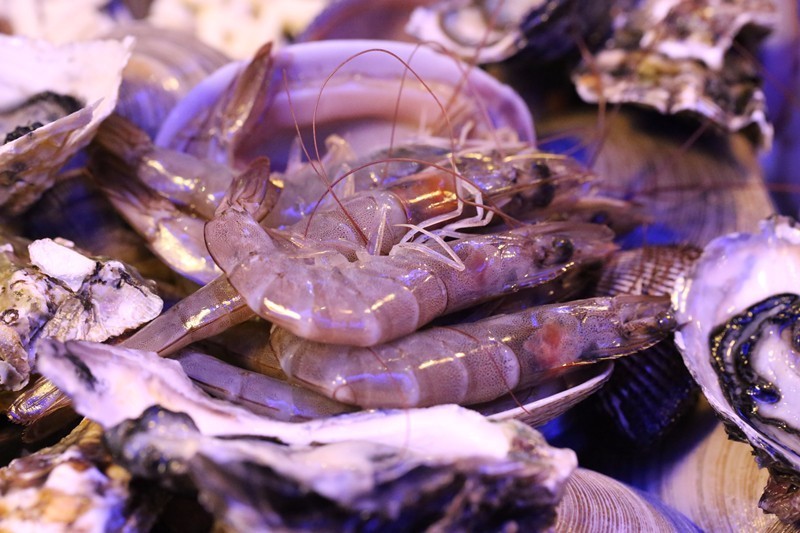 这里可能是唯一能够满足你吃到巨无霸海鲜和偶遇Runningman的地方了！