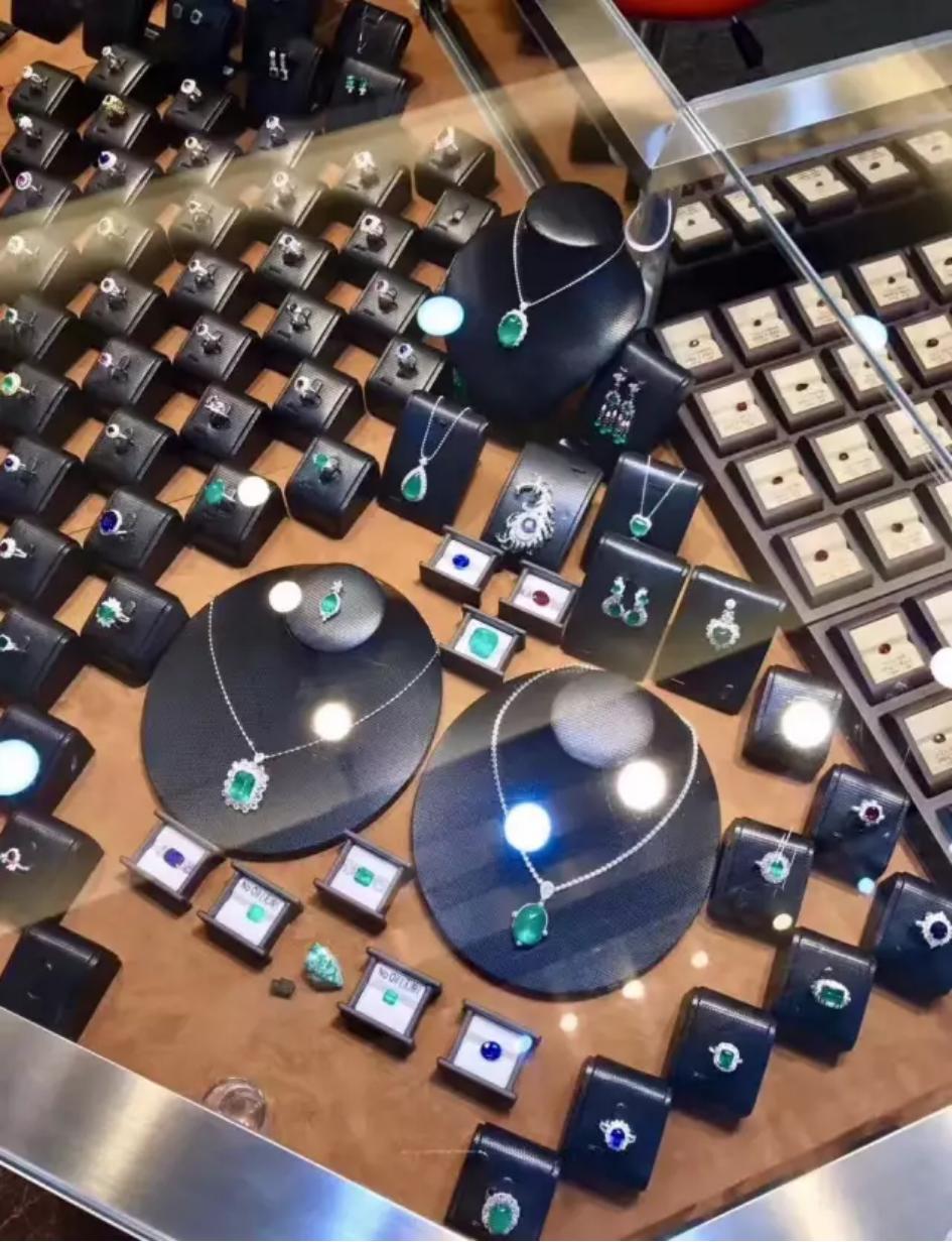 天然水晶和人工水晶的分辨,天然水晶与人造水晶镜的鉴别