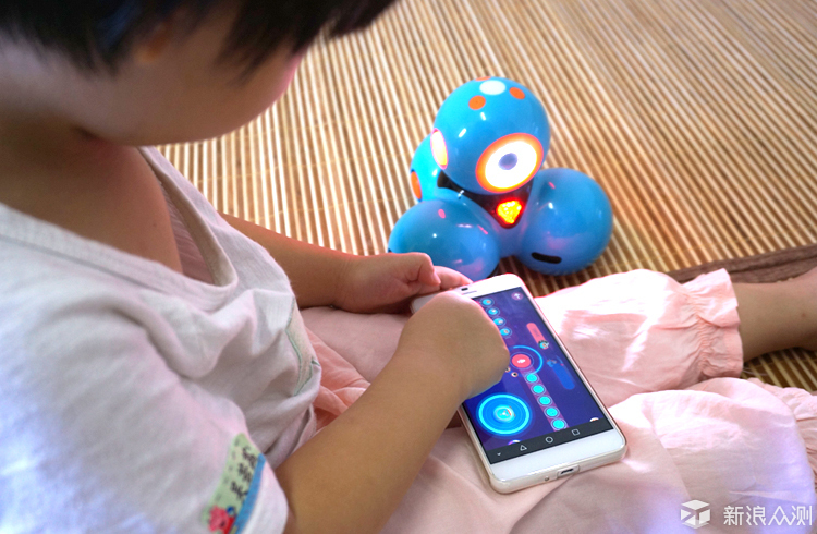 少儿编程机器人达奇,达奇机器人少儿编程