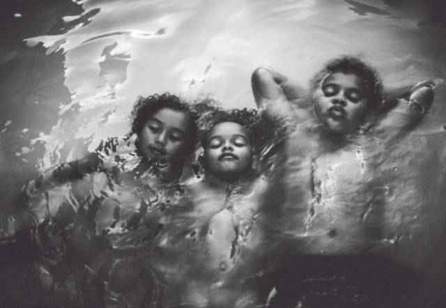 我们从此再也没有见过，很想再见她一面