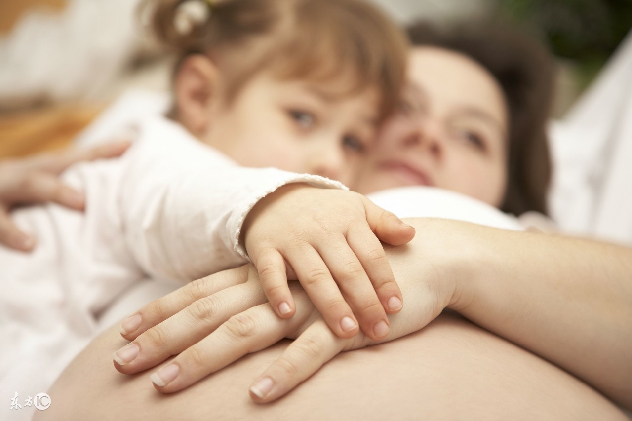 孕妇吃叶酸还是复合维生素,孕妇吃叶酸好还是复合维生素好