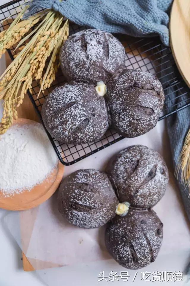 一口软欧包一口茶,一口鲜果茶一口软欧包