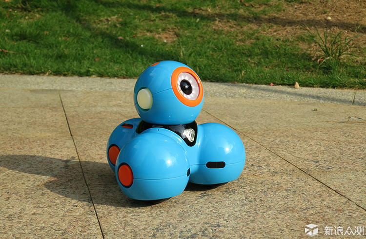 少儿编程机器人达奇,达奇机器人少儿编程