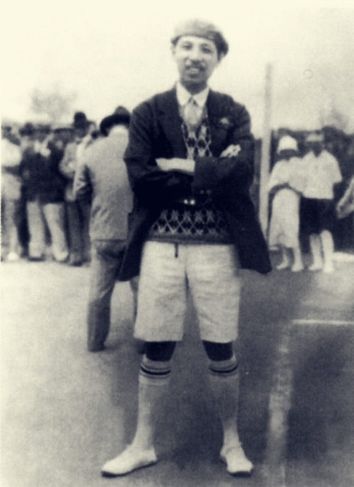 网球世界冠军华人林宝华定居天津，当上了溥仪和张学良的教练