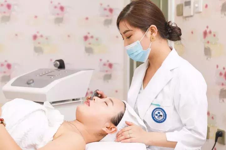 童话般Tiffany蓝！全球第1家抗衰门店落户天津！终于被我找到了！