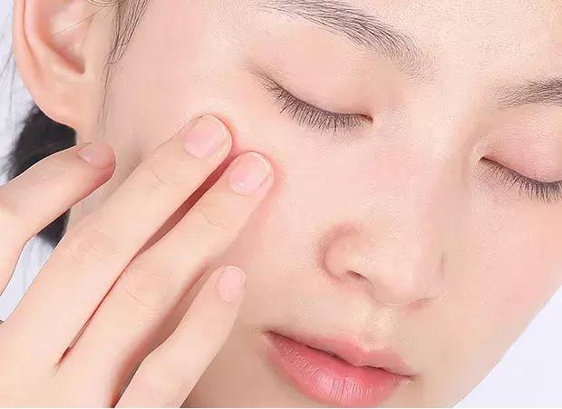 敷面膜后加什么保养效果最好,换季皮肤起皮好用的修复补水面膜