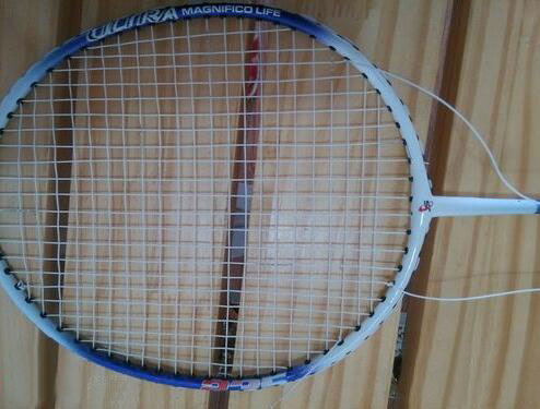 羽毛球拍穿线方法及视频,羽毛球拍穿线如何跟穿线师说