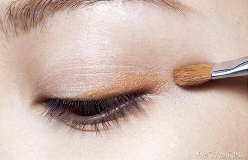 好冷冷冷冷~来一杯女明星最爱的“橙汁妆”吧