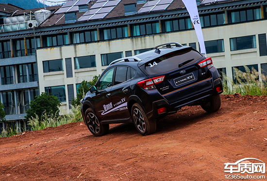 新一代subaruxv雪地,subaruxv跨界suv新体验