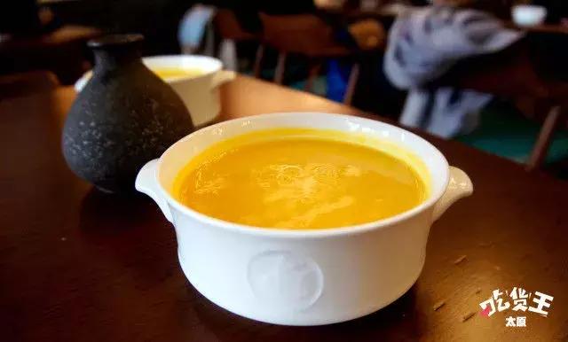 藏在万国MOMA里的秘密花园，不仅仅是一家颜值爆表的西餐厅！