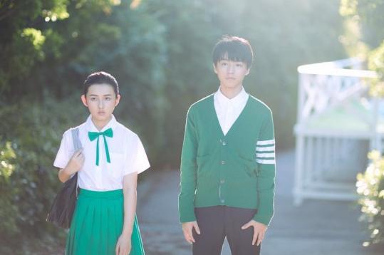 张子枫帮助王俊凯,张子枫拥抱教学