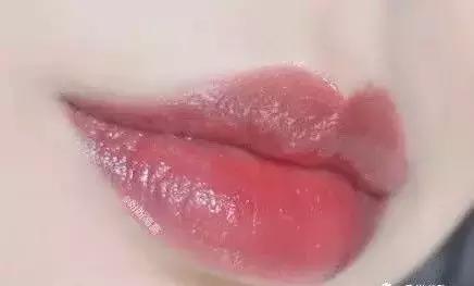 精致女人必备的5支口红,每个女生包包里必须有的几支口红