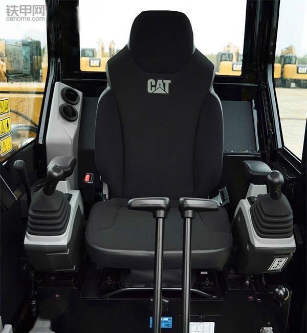 豪门小挖较量！卡特彼勒307E2对比沃尔沃EC80DPRO