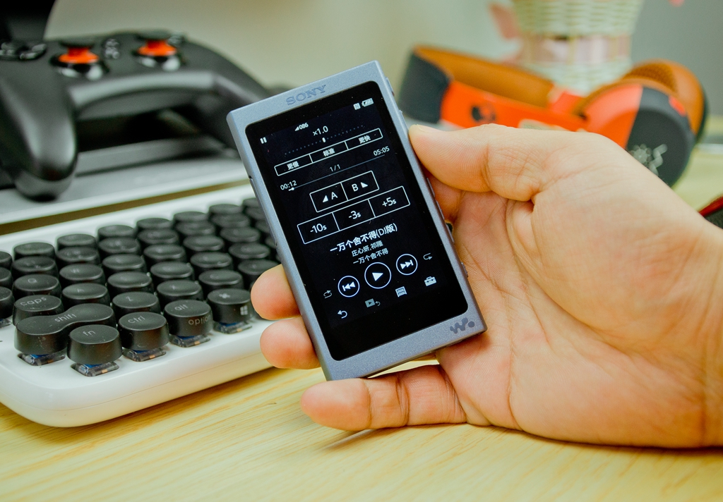 iPod已去，信仰不灭！索尼中端*放播**器值得买么？