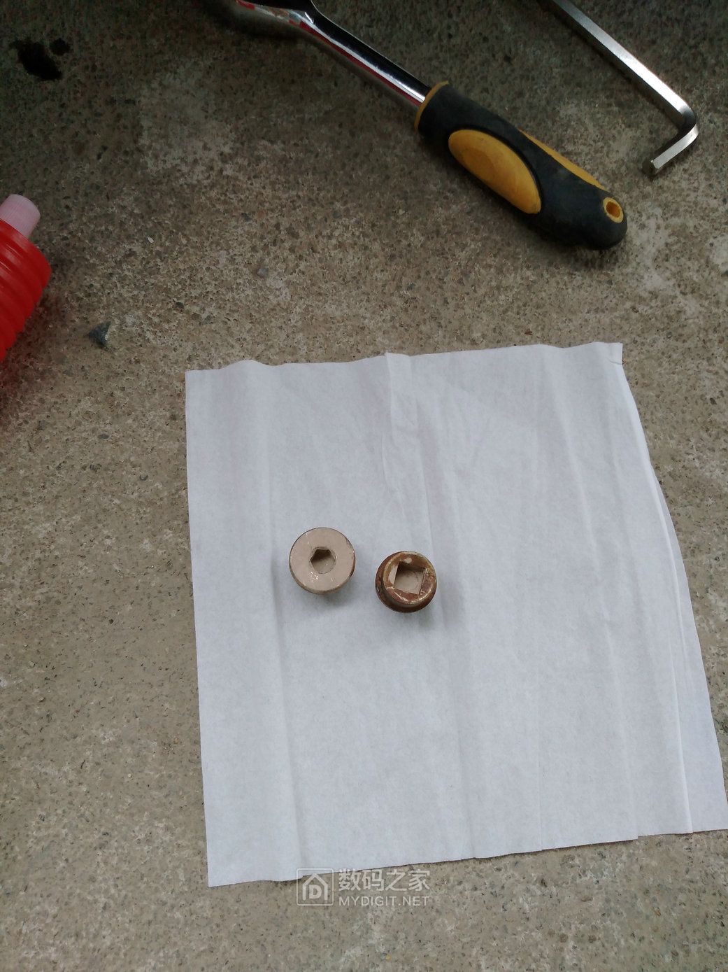 更换手动变速箱油最好的方法,汽车保养与维修更换自动变速箱油