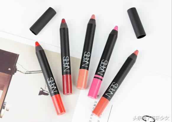 大牌豆沙色口红推荐哪款,紫调豆沙色口红和红调豆沙色口红