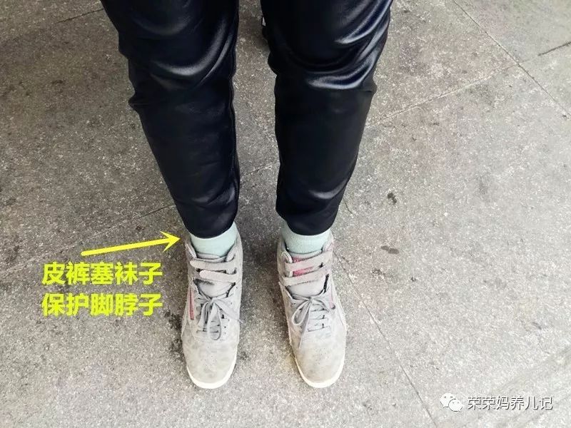 哺乳期妈妈时尚穿搭气质,冬季哺乳期穿搭