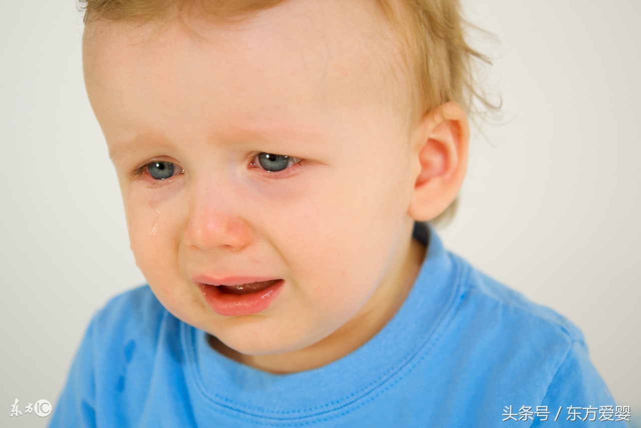 普秃宝宝牙齿发育,宝宝吃手影响牙齿发育吗